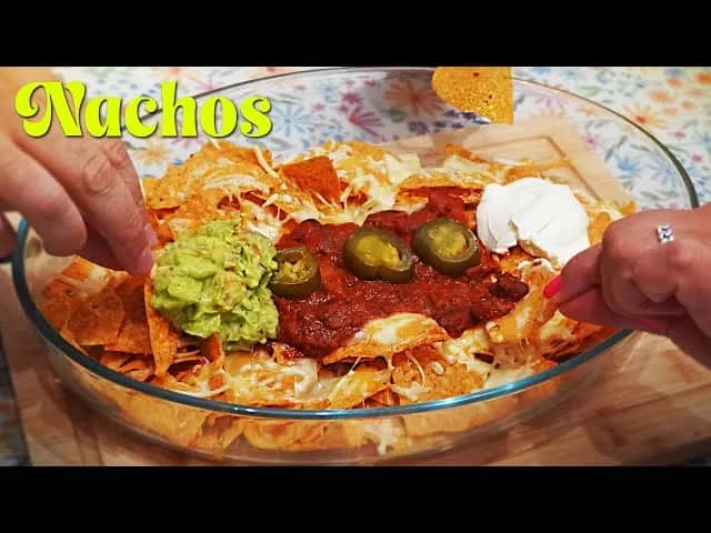 Receta fácil de nachos con queso y carne al horno que sorprenderá