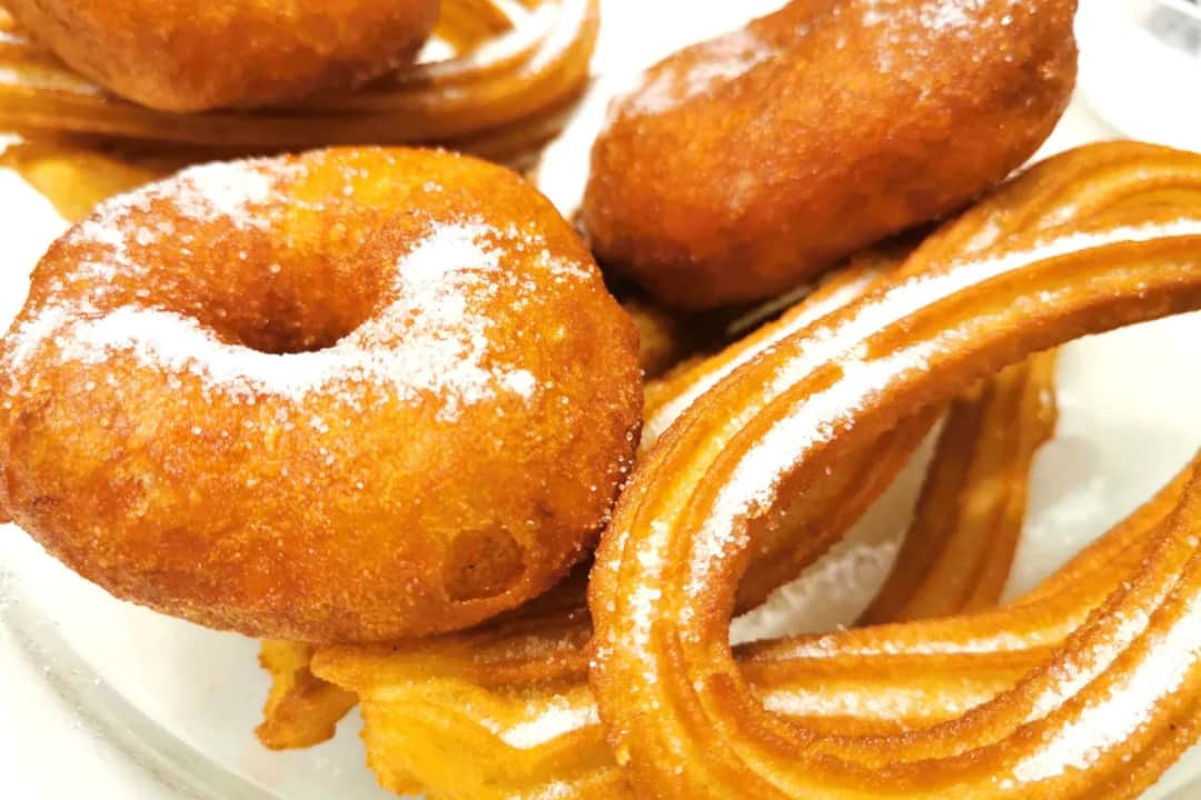 Los mejores lugares para disfrutar chocolate con churros en Valencia