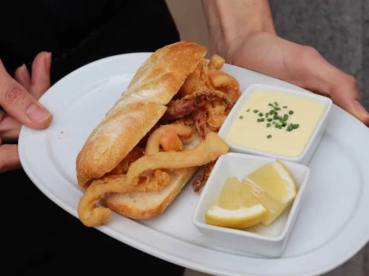 Los mejores lugares donde comer bocadillos de calamares en Madrid